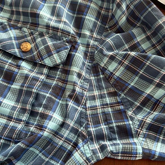 Duluth Trading Co shades of blue plaid button down shirt. Roll tab sleeves. XL. - Picture 7 of 11